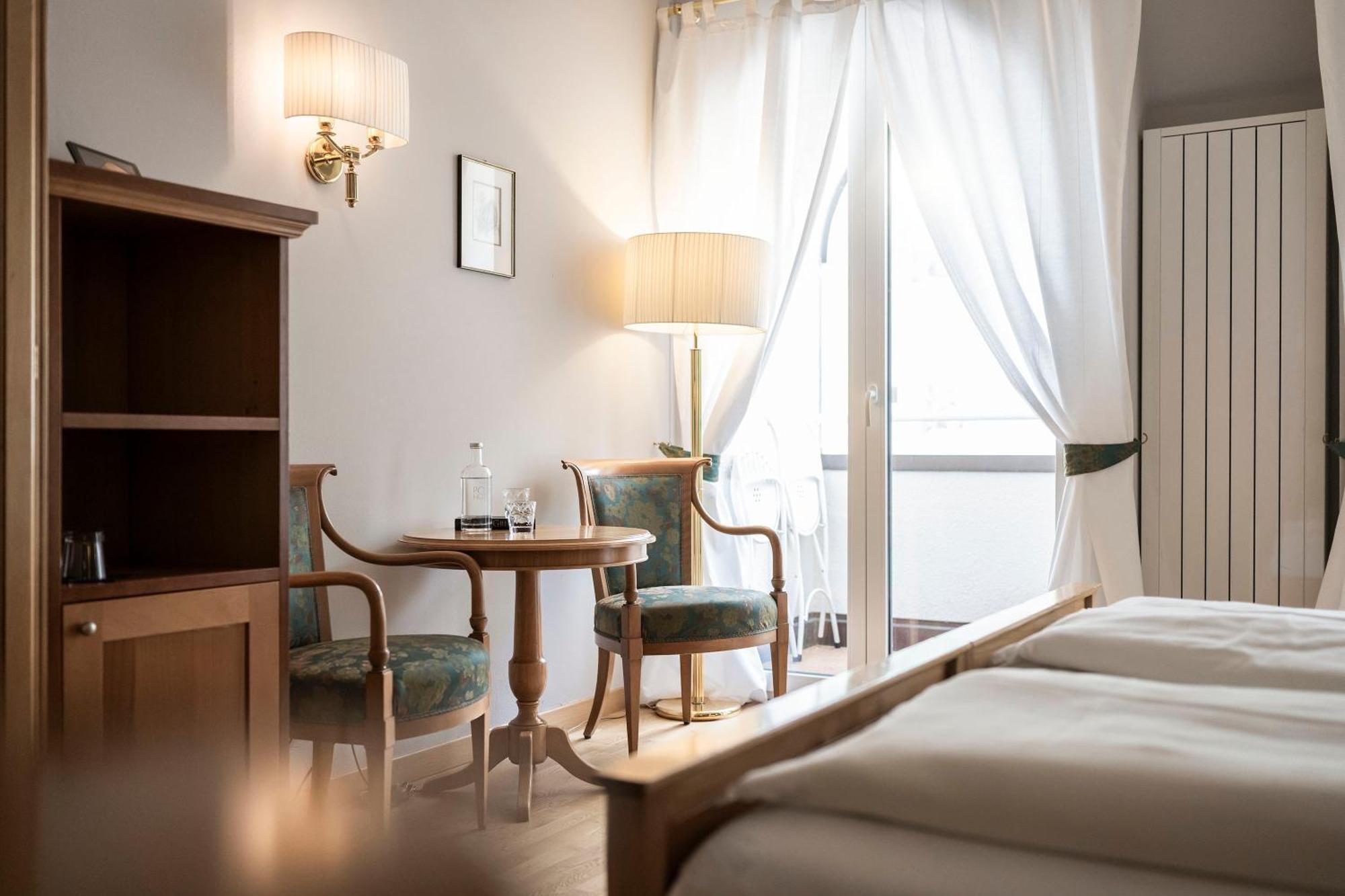 Post Hotel - Tradition & Lifestyle Adults Only San Candido Ruang foto