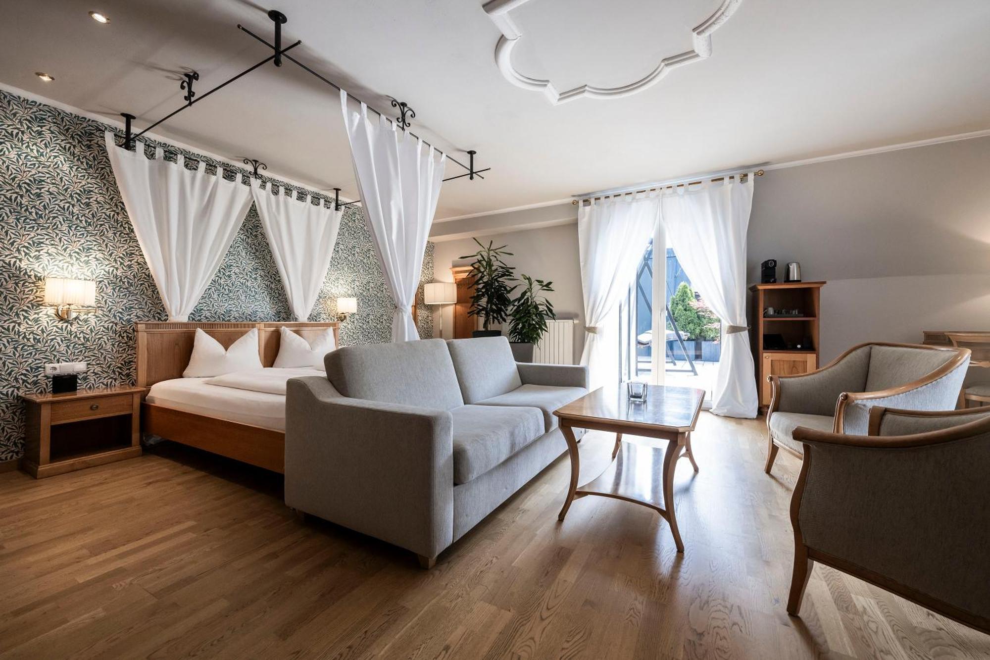 Post Hotel - Tradition & Lifestyle Adults Only San Candido Bagian luar foto